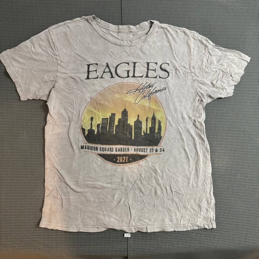 Eagles Hotel California Madison Square Garden 2021 Concert T-Shirt Grey Medium